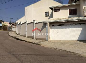 Casa · 182m² · 3 Quartos · 2 Vagas · Casa em  Rua Padre Arnaldo dos Santos - Vila Galvão - Jundiaí/SP
