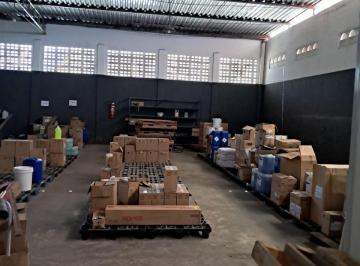 Comercial , Lauro de Freitas · GALPÃO 700 M2 + ESCRITÓRIOS, COM 2 ENTRADAS PARA CARRETAS EM RUA PRINCIPAL