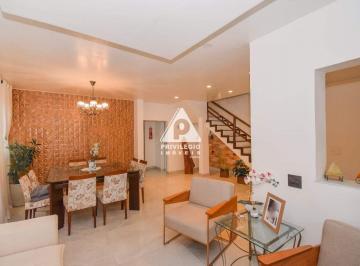 1° andar: sala · Casa no Grajaú com 5 quartos, sala de cinema, área gourmet com churrasqueira e espaço para jogos