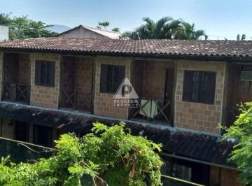 Fachada dos chalés · Casa duplex condomínio fechado perto praia do Recreio dos Bandeirantes