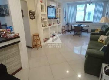 Apartamento · 100m² · 3 Quartos · Apartamento Reformado de 3 quartos, 2 banheiros, 95 m², arejado e silencioso.