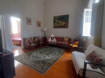 Casa · 480m² · 8 Quartos · 1 Vaga · Privilégio Imóveis vende: Maravilhosa casa em estilo colonial, em uma das ruas mais tranquilas de Sa