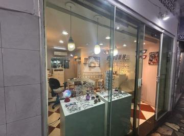 Comercial · 33m² · Loja dentro de galeria no Flamengo