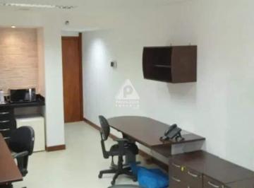 Comercial · 32m² · Sala no Centro, com banheiro, mobilhada e reformada