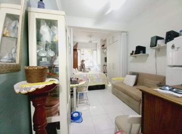 Apartamento · 26m² · 1 Quarto · Conjugado estilo Stúdio à venda no Leme/RJ Cozinha americana, espaço para cama king e armários embut