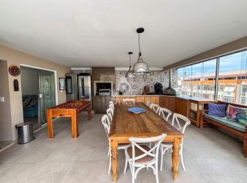 Apartamento · 386m² · 4 Quartos · 1 Vaga · Cobertura Linear em Laranjeiras
