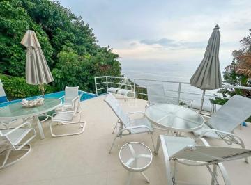 Casa · 640m² · 5 Quartos · 2 Vagas · Mansão no Joá: 4 Pavimentos, Piscina, Vista Deslumbrante e Segurança 24h