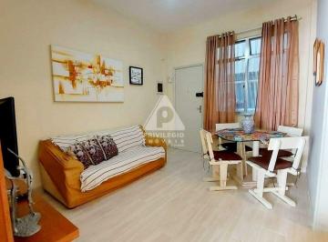 Apartamento · 63m² · 2 Quartos · Centro: Apartamento Reformado c/ 2 Quartos - Perto da Lapa!