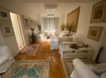 Apartamento · 174m² · 3 Quartos · 1 Vaga · Apartamento 3 qtos com suíte, lavabo, DCE, 01 vaga escriturada.