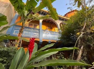 Casa · 357m² · 3 Quartos · 2 Vagas · Casa de 3 Quartos com vaga, varanda e quintal na Urca - Rio de Janeiro