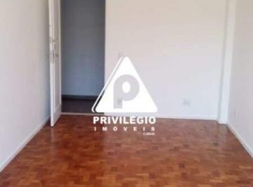 Apartamento · 80m² · 3 Quartos · 1 Vaga · Apartamento 3 quartos bem localizado na área nobre do Bairro de Vila Isabel