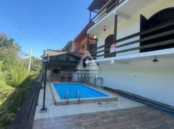 Casa · 229m² · 4 Quartos · 2 Vagas · Casa Ampla no Condomínio Suíça Carioca com Piscina e Potencial de Valorização