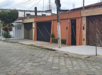 Casa de 3 quartos, São Vicente · Casa ampla, conforto, lazer, piscina, churrasqueira – no Barreiros/SV!