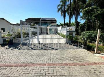 Casa · 175m² · 3 Quartos · 6 Vagas · Casa a Venda no Centro de Baln. Picarras 550M da Praia
