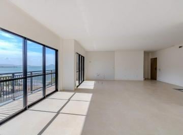 Apartamento · 211m² · 3 Quartos · 3 Vagas · Apartamento duplex à venda no Edifício La plage