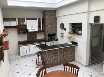 Casa · 200m² · 3 Quartos · 2 Vagas · Excelente Sobrado com Edícula à Venda!