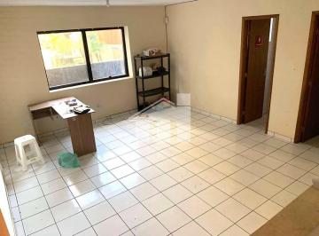 Comercial · 145m² · 3 Vagas · Loja para locação No Monte Kemel