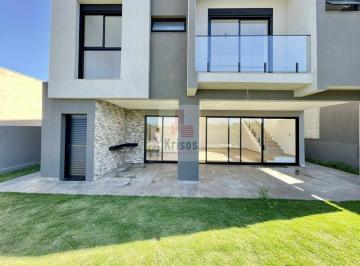 Casa · 230m² · 3 Quartos · 4 Vagas · Casa Moderna com Design Integrado e Acabamentos de Alto Padrão!