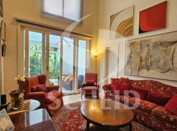 Casa · 589m² · 2 Quartos · 4 Vagas · Casa à venda em condomínio fechado no Cidade Jardim com 2 suítes, elevador privativo e 4 vagas.