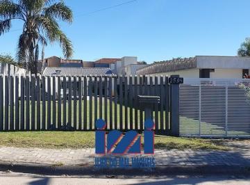 24447854_4.jpg · Casa com amplo espaço de terreno e piscina