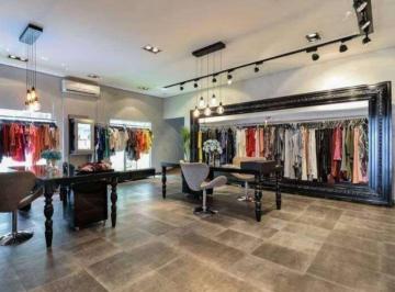 Comercial · 350m² · 1 Quarto · 2 Vagas · Casa Comercial Vila Nova Conceição 4 salas 2 vagas