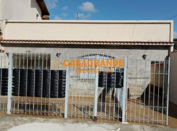 Casa · 300m² · 4 Quartos · 2 Vagas · Casa com Edícula 160m² no Vila Tatetuba SJC