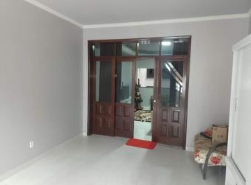 Casa de 3 quartos, Itabuna · Casa R$ 500 mil 3 suítes no centro