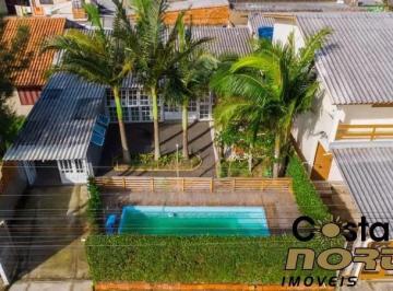 Casa · 179m² · 3 Quartos · 1 Vaga · Casa com Piscina em Nova Tramandaí