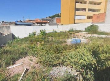 Casa · 250m² · 2 Quartos · 2 Vagas · CASA VELHA