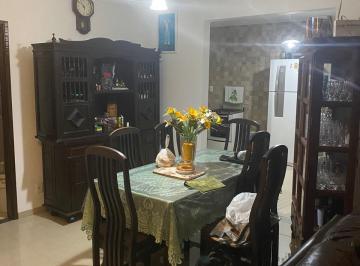 Casa de 4 quartos, Camaçari · Jardim flamboyants Casa 3/4 sala uma suíte área de serviço e varanda e garagens