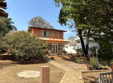 Casa · 264m² · 4 Quartos · 6 Vagas ·  Bandeirantes – Casa Duplex com 4 quartos, 2 suítes, DCE e Edícula.