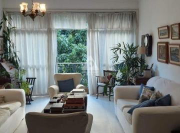 Apartamento · 152m² · 4 Quartos · 2 Vagas · Apartmanto 4 quartos com 1 suite em rua charmosa da Lagoa