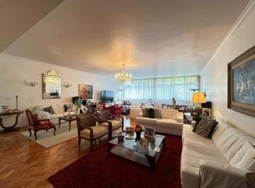 Apartamento · 265m² · 3 Quartos · 2 Vagas · 3 quartos com suíte com 2 vagas na escritura no posto 6
