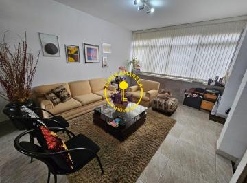 Casa · 250m² · 4 Quartos · 4 Vagas · Casa com 4 quartos a duas quadras do metrô