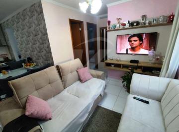 Casa · 47m² · 2 Quartos · 1 Vaga · Apartamento de 2 dormitórios com 1 vaga em condomínio fechado na Parada Inglesa.