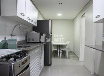 Casa · 210m² · 3 Quartos · 2 Vagas · Sobrado a Venda no Bairro Campo Belo SP 210m²