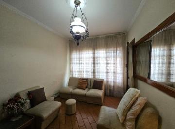Casa · 112m² · 2 Quartos · 2 Vagas · Casa térrea de 2 dormitórios, 2 vagas, 1 banheiro e edícula, na região Penha.