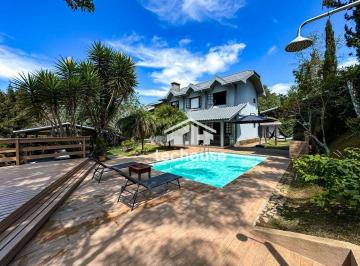 bd55eb95b8f9bc6118fef3dcb7f5bc7519bbd05a · Casa com 4 dormitórios à venda, 235 m² por R$ 1.690.000,00 - Albuquerque - Teresópolis/RJ