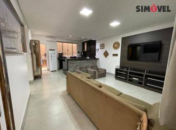 b920719fc55acb99210fc6b3faa9a93684183bab · Casa de 160m² no Guará II, 2 qtos, suíte, piscina aquecida, churrasqueira - R$: 1.250.000