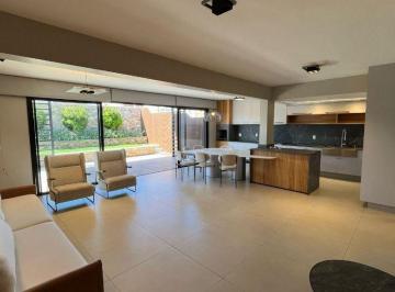 82650d1a07d1f1973a229bbc5e643457548e9d70 · Casa de 185 m² com 04 quartos para alugar por R$ 8.900/mensais no Jardins Parma - Senador Canedo