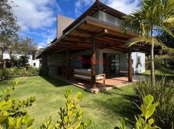 Casa · 135m² · 3 Quartos · 2 Vagas · Casa em Condomínio 3 suítes na Praia do Forte - Mata de São João Ba