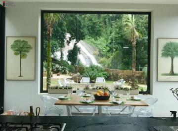 Foto 01 · CASA NO  ITANHANGÁ (BARRA) COM CACHOEIRA - 6 QUARTOS (4 SUÍTES).