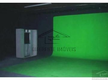 Comercial · 1000m² · Prédio de esquina de 3 andares na Celso Garcia