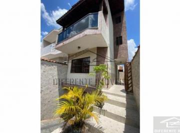 Casa · 214m² · 3 Quartos · 4 Vagas · Sobrado com  3dorm garagem subterrânea para 4 carros