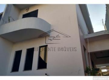 Casa · 220m² · 3 Quartos · 4 Vagas · SOBRADO COM 3 DORM, 1 SUITE JARDIM BRASILIA
