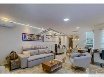Casa · 375m² · 3 Quartos · 5 Vagas · Sobrado com 375m² a venda - 3 suítes no Tatuapé !