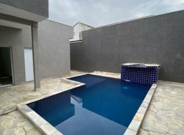Casa · 250m² · 3 Quartos · 4 Vagas · OPORTUNIDADE - CASA TERREA - 3 DORMITORIOS -SENDO 3 SUITES -COM PISCINA !