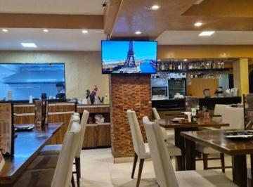 Comercial · 120m² · Prédio Comercial a Venda no Tatuapé, alugado para um restaurante de Sushi