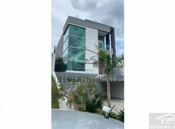 Casa · 350m² · 4 Quartos · 4 Vagas · Sobrado a venda no Condomínio Aruã