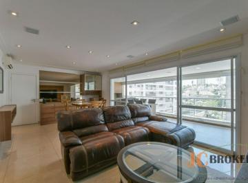 Apartamento · 171m² · 4 Quartos · 3 Vagas · Apartamento com 171 m² de área útil, 4 dormitórios sendo 2 suítes, 3 vagas